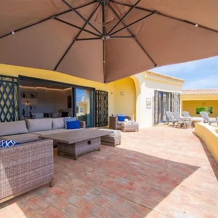 Spectacular 4 Bed With Pool Near Carvoeiro Вилла Поршеш