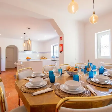 Вилла Spectacular 4 Bed With Pool Near Carvoeiro