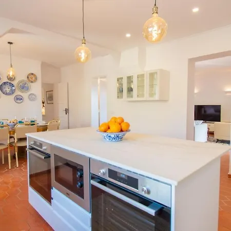 Spectacular 4 Bed With Pool Near Carvoeiro Поршеш